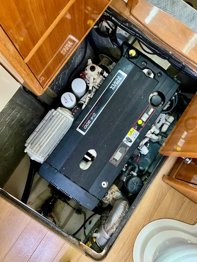 Phoenix XI Yacht Photos Pics 