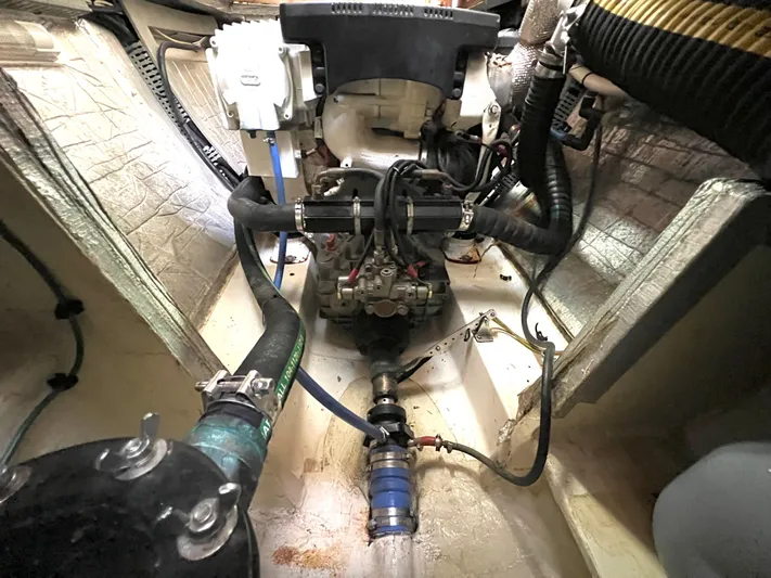 Phoenix XI Yacht Photos Pics 