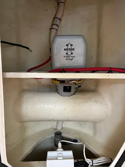 Phoenix XI Yacht Photos Pics 