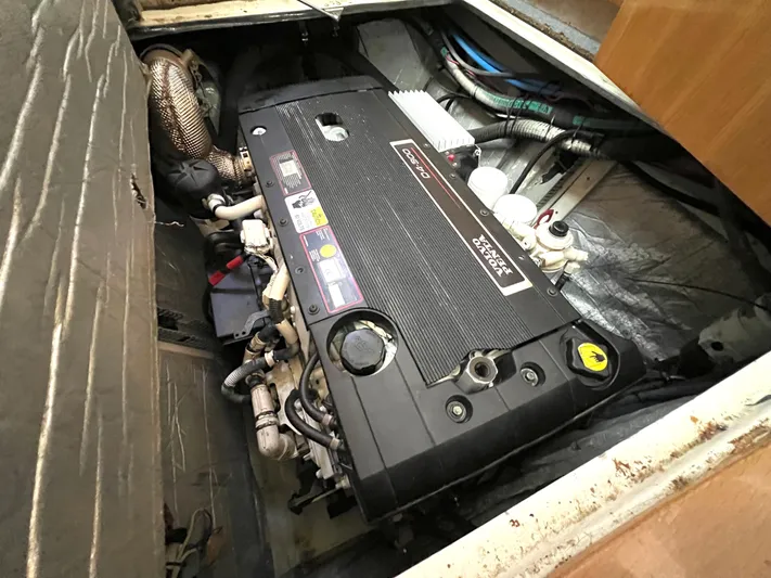 Phoenix XI Yacht Photos Pics 