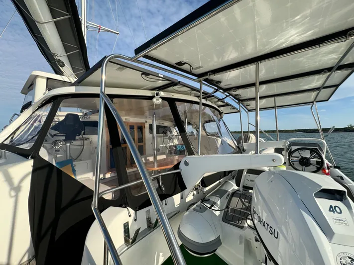 Phoenix XI Yacht Photos Pics 