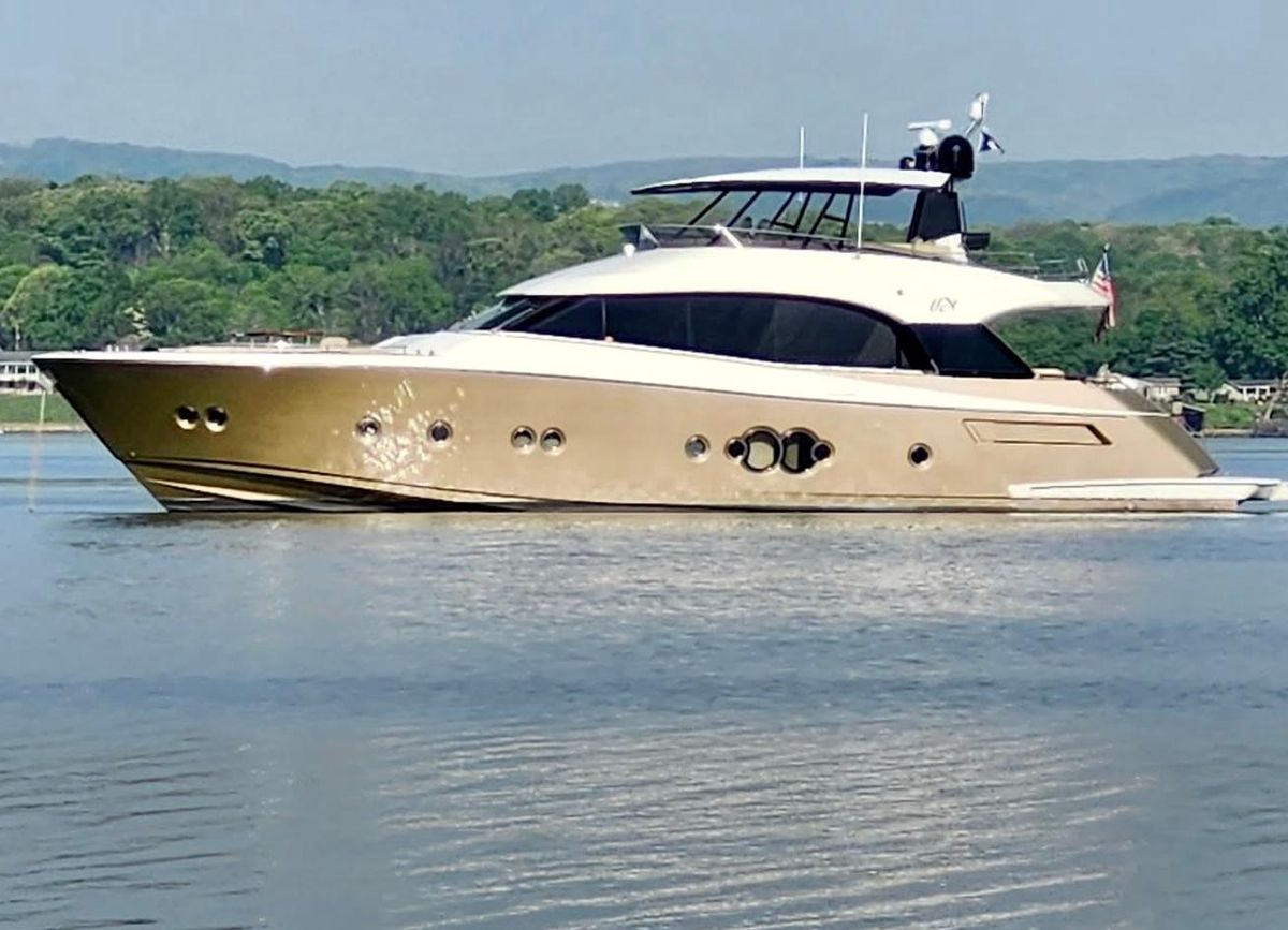 2012 Monte Carlo Yachts 76 