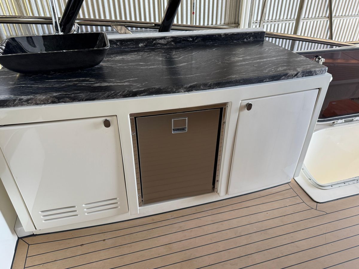 2012 Monte Carlo Yachts 76 