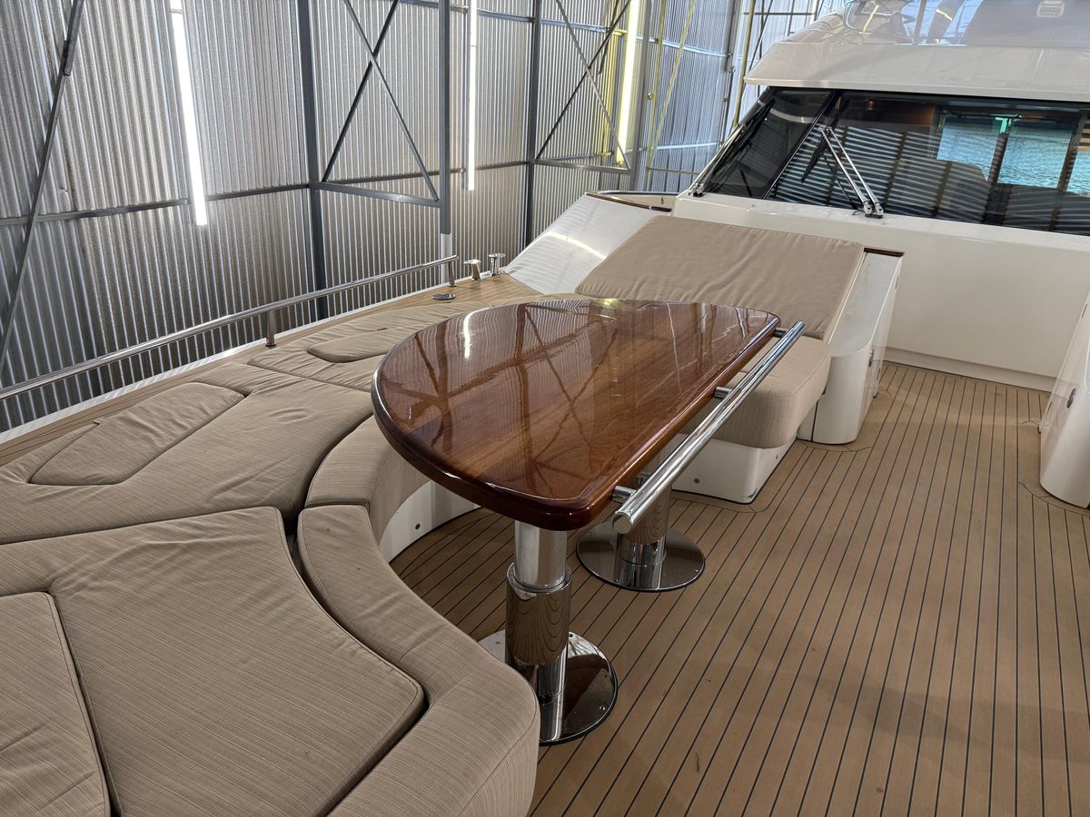 2012 Monte Carlo Yachts 76 