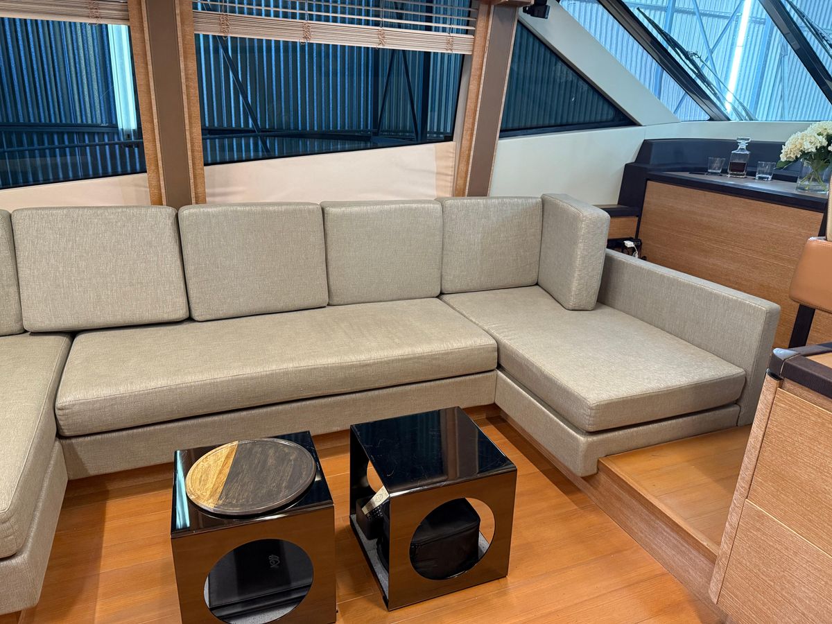 2012 Monte Carlo Yachts 76 