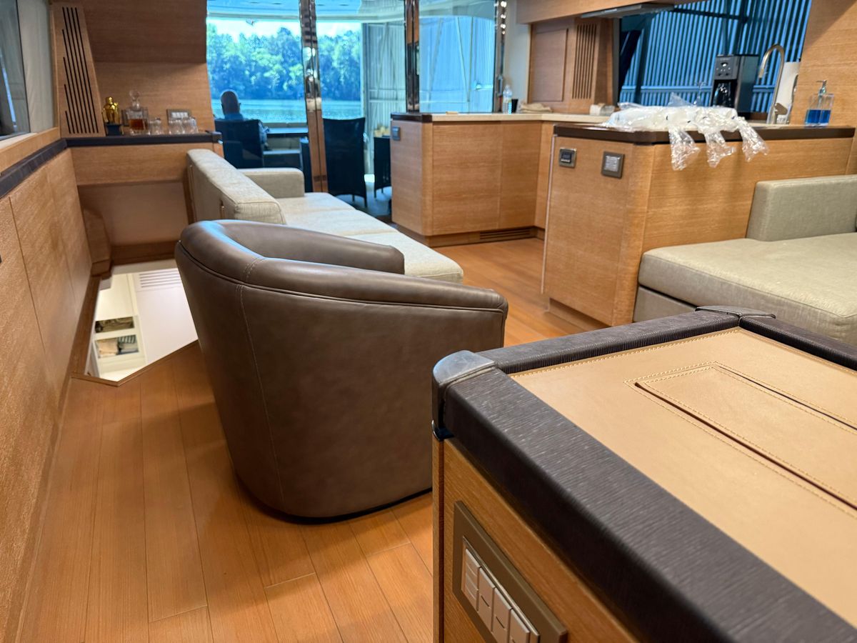 2012 Monte Carlo Yachts 76 