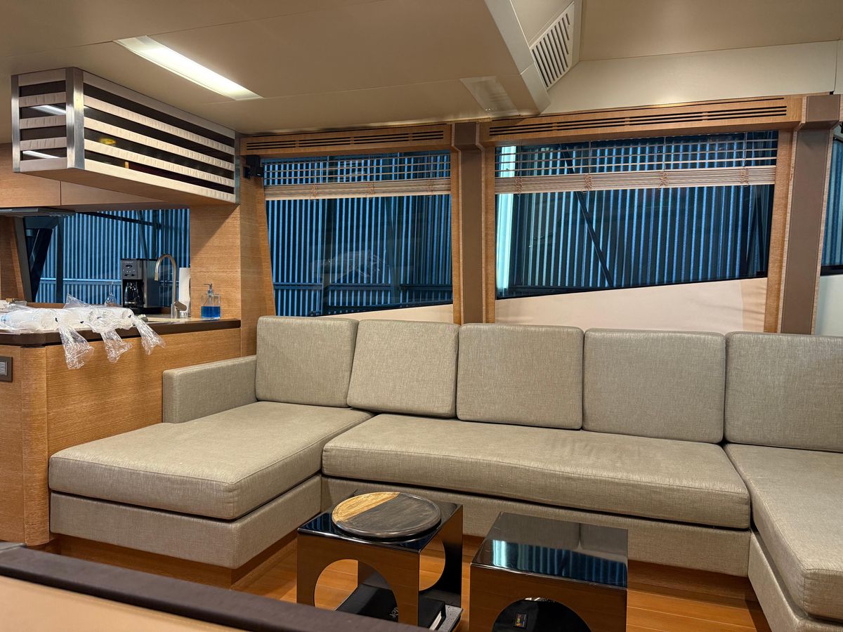 2012 Monte Carlo Yachts 76 