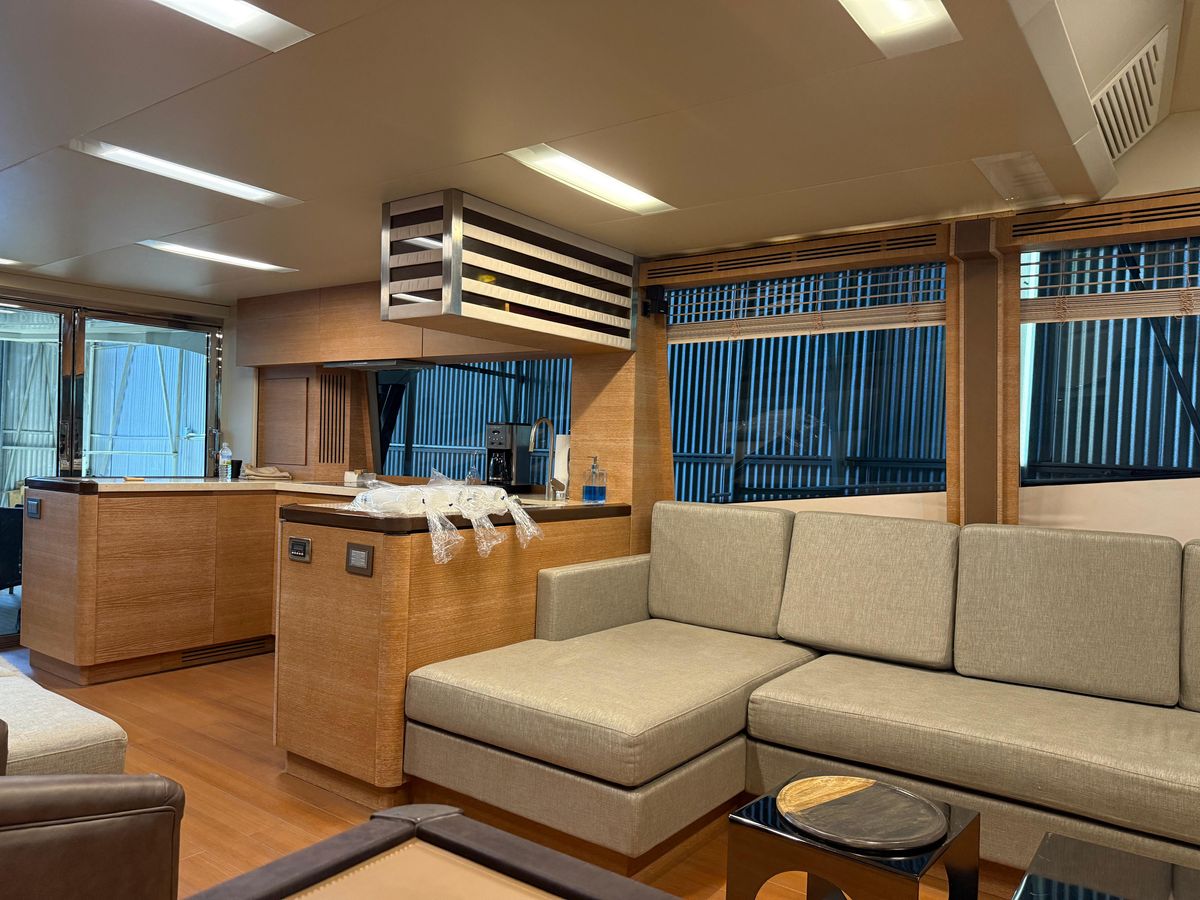 2012 Monte Carlo Yachts 76 