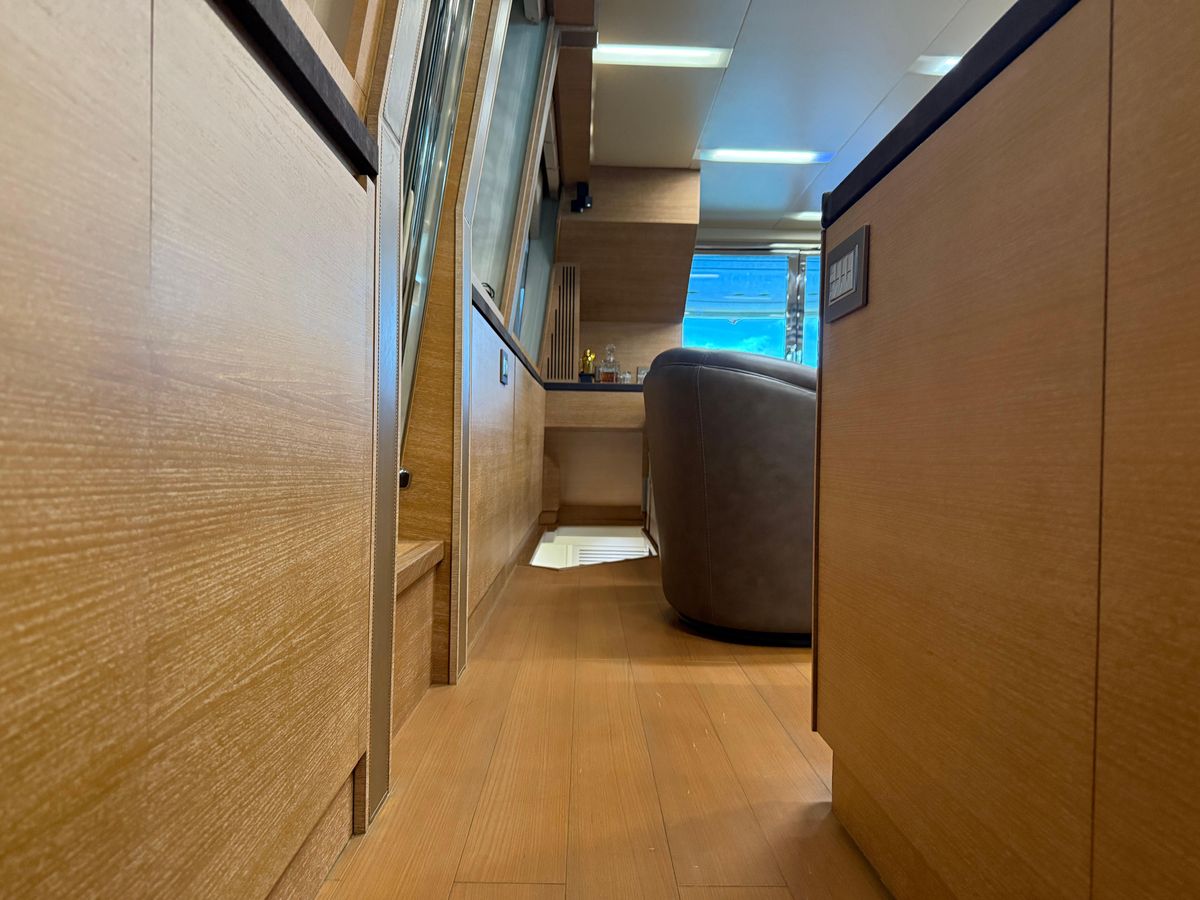 2012 Monte Carlo Yachts 76 