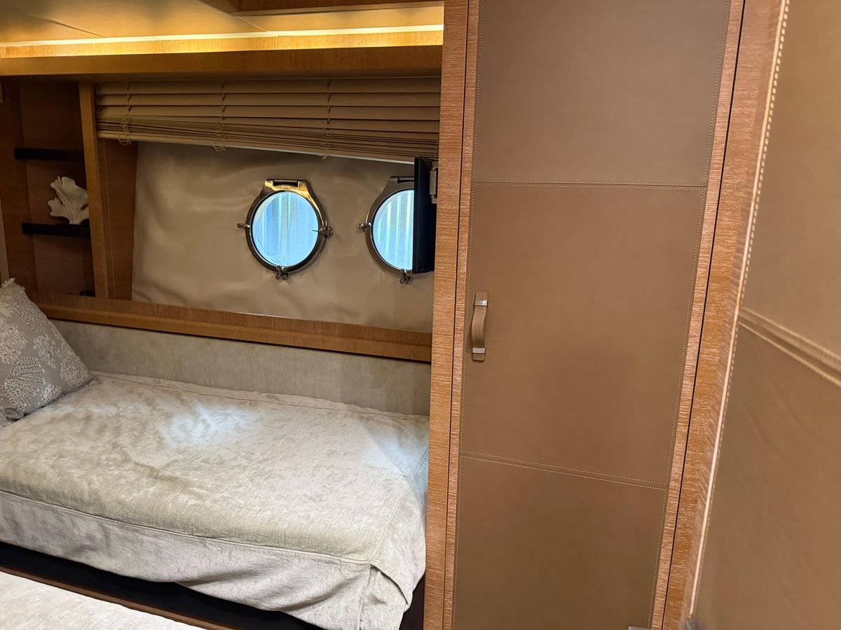 2012 Monte Carlo Yachts 76 