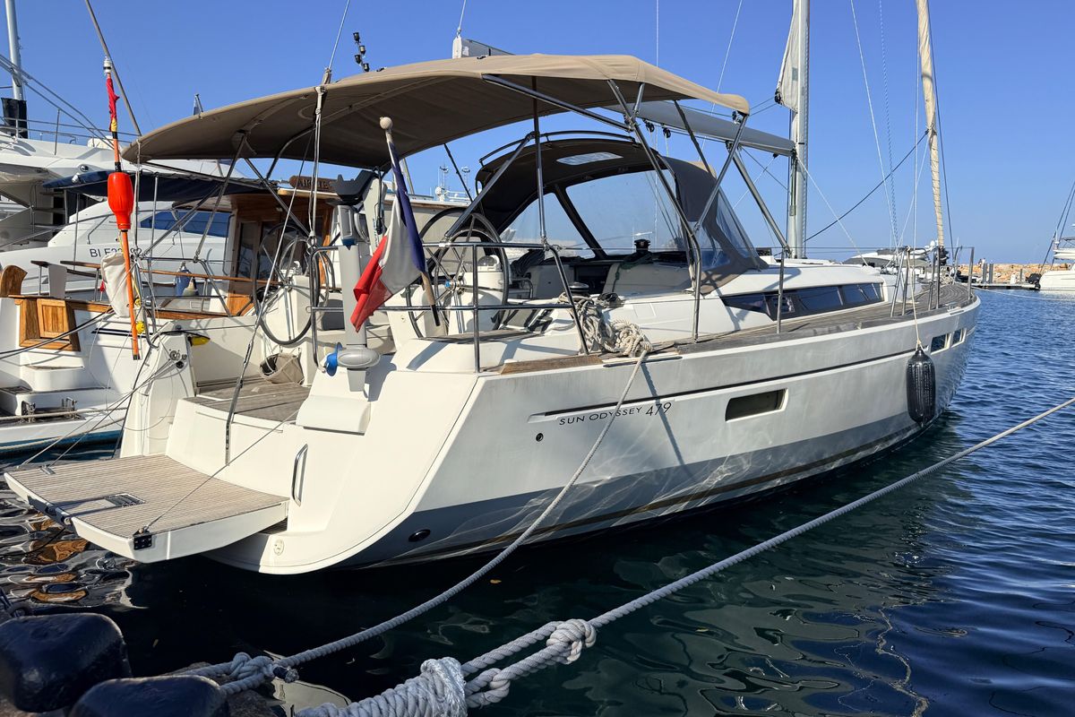 2015 Jeanneau 47 