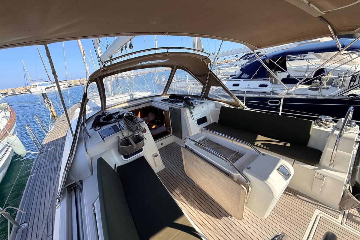 2015 Jeanneau 47 