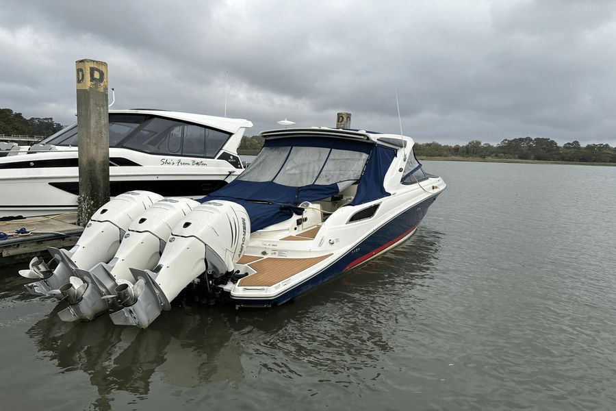 2017 Sea Ray SLX 350 Outboard