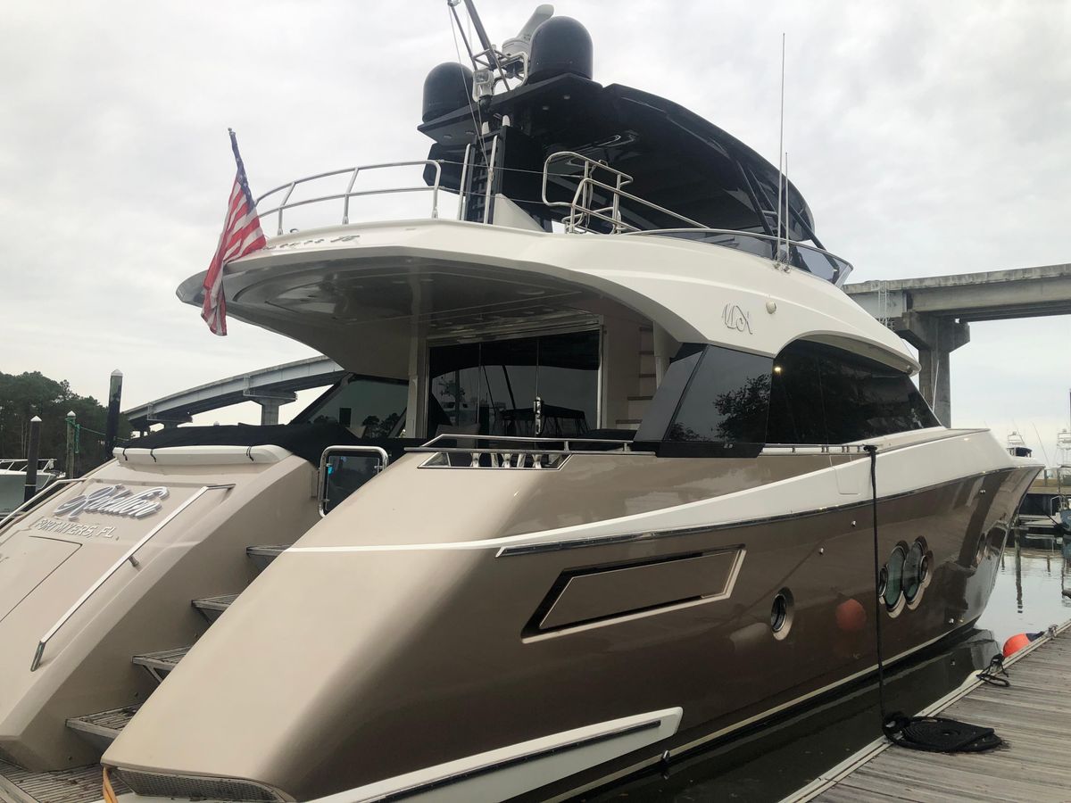 2012 Monte Carlo Yachts 76 