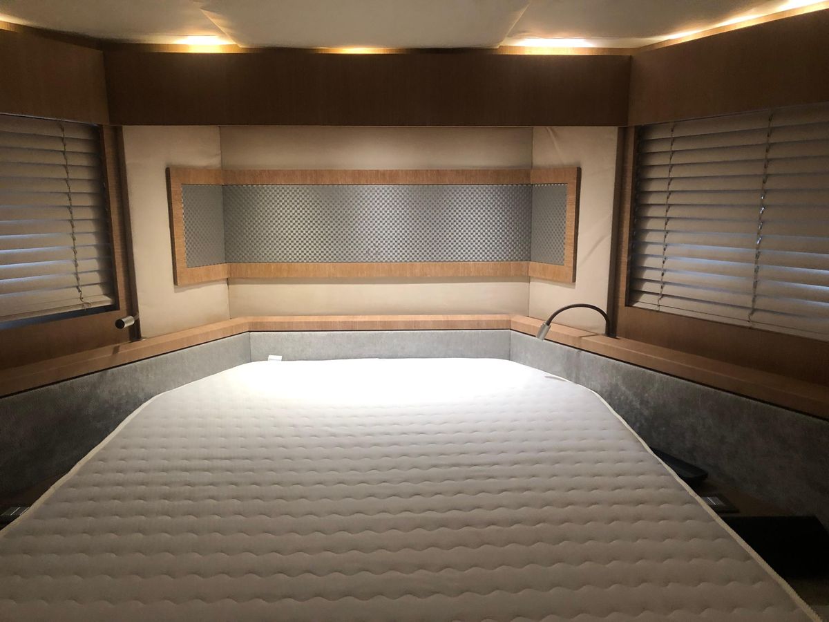 2012 Monte Carlo Yachts 76 