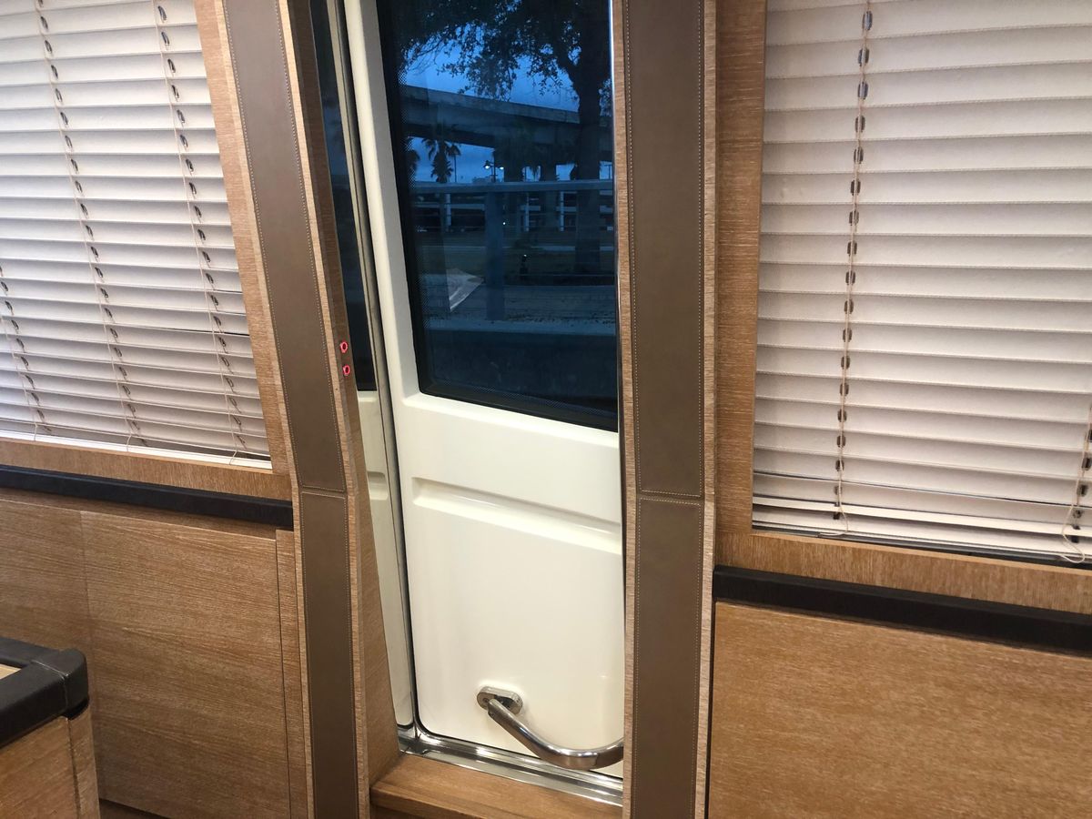 2012 Monte Carlo Yachts 76 