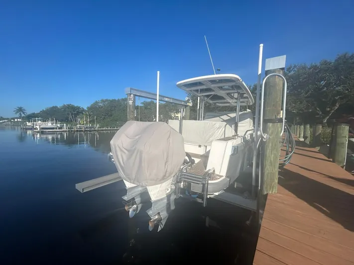  Yacht Photos Pics Nimbus T9 - Engines