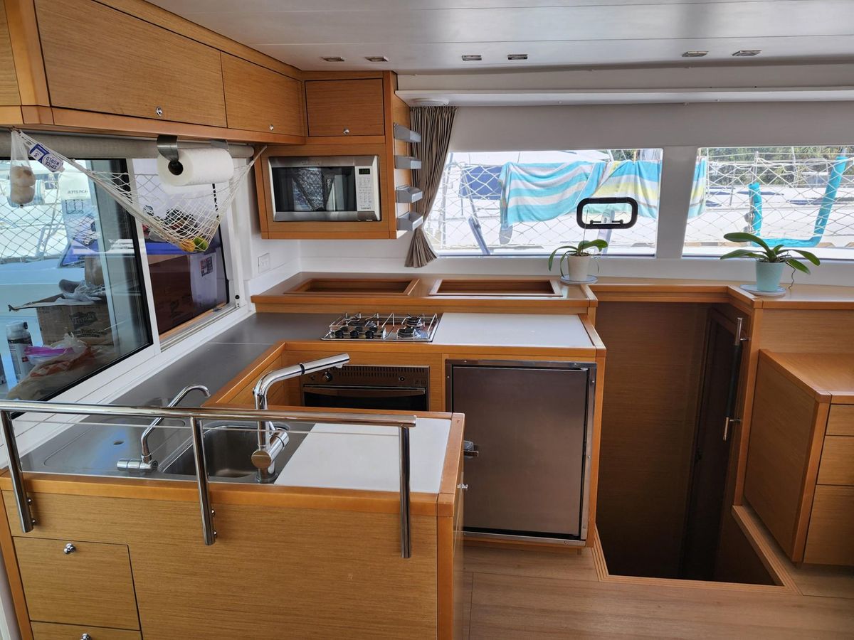 2015 Lagoon 45 