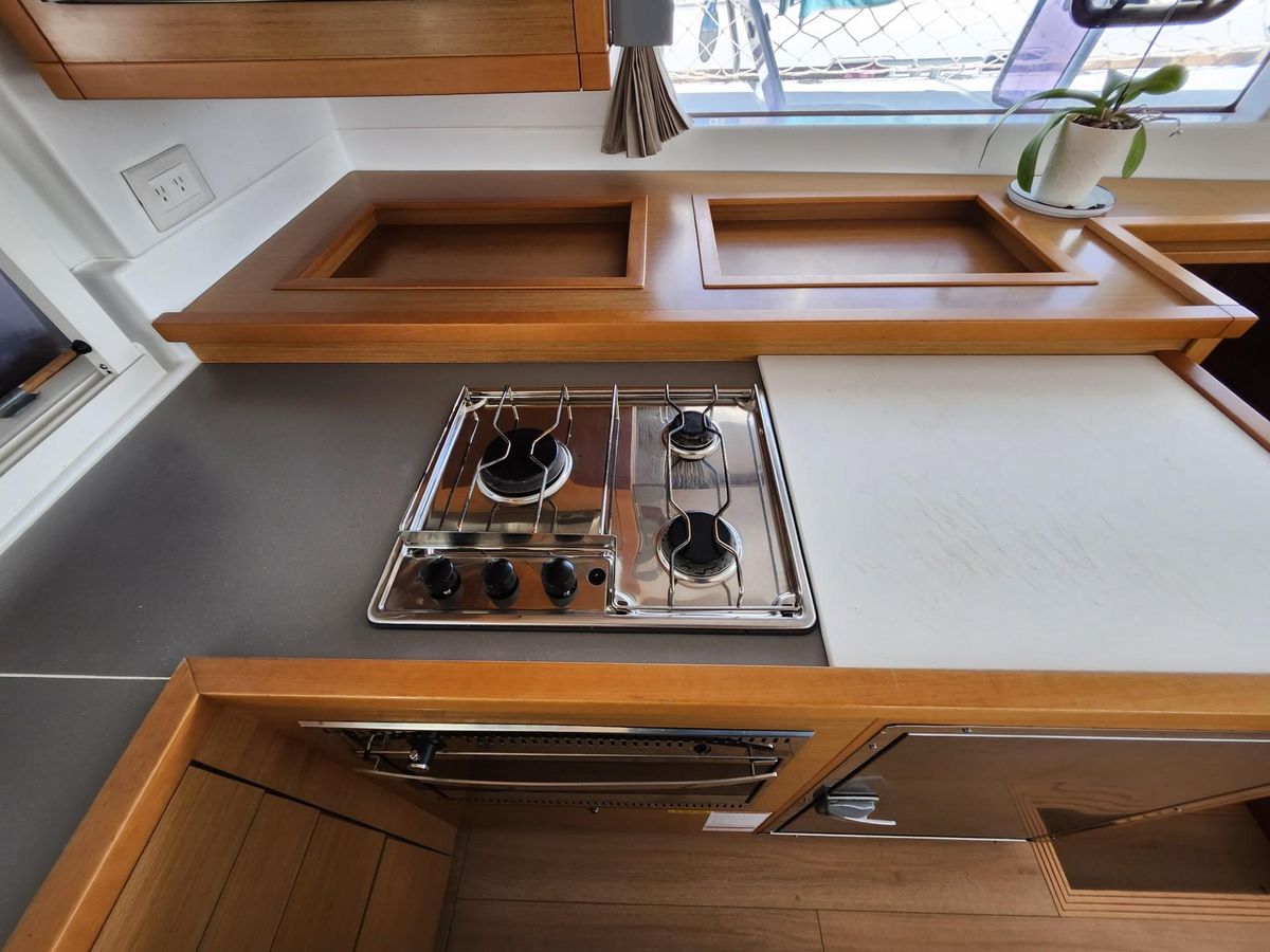 2015 Lagoon 45 