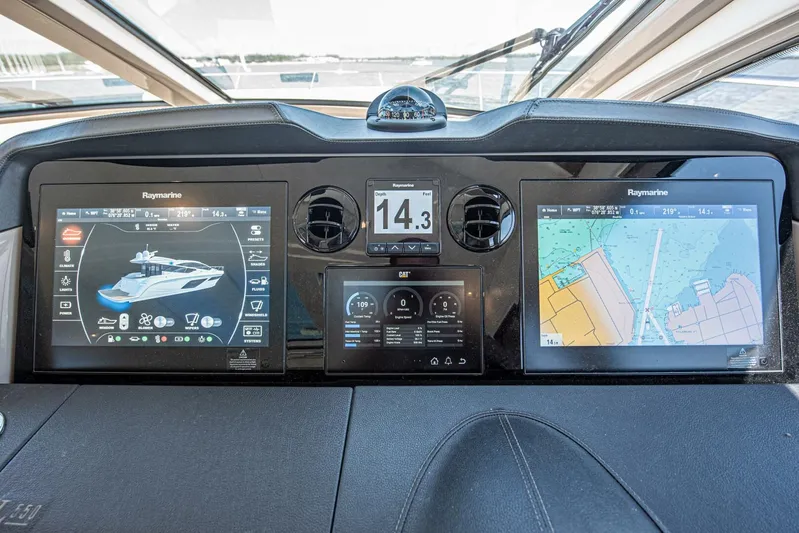 Bob 'n Around Yacht Photos Pics 2018 Sea Ray L550 - Image 44