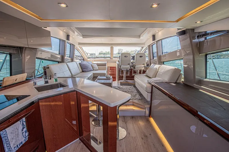 Bob 'n Around Yacht Photos Pics 2018 Sea Ray L550 - Image 29