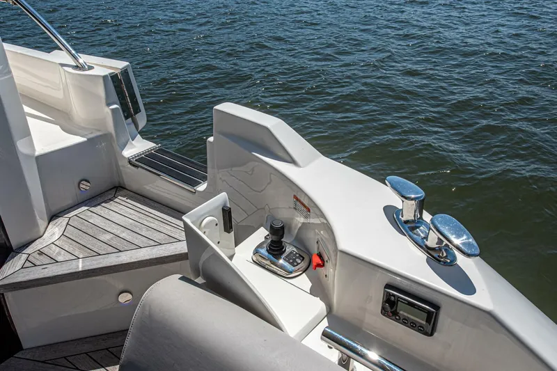 Bob 'n Around Yacht Photos Pics 2018 Sea Ray L550 - Image 21