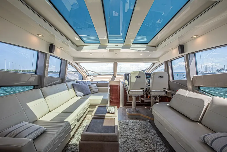 Bob 'n Around Yacht Photos Pics 2018 Sea Ray L550 - Image 32