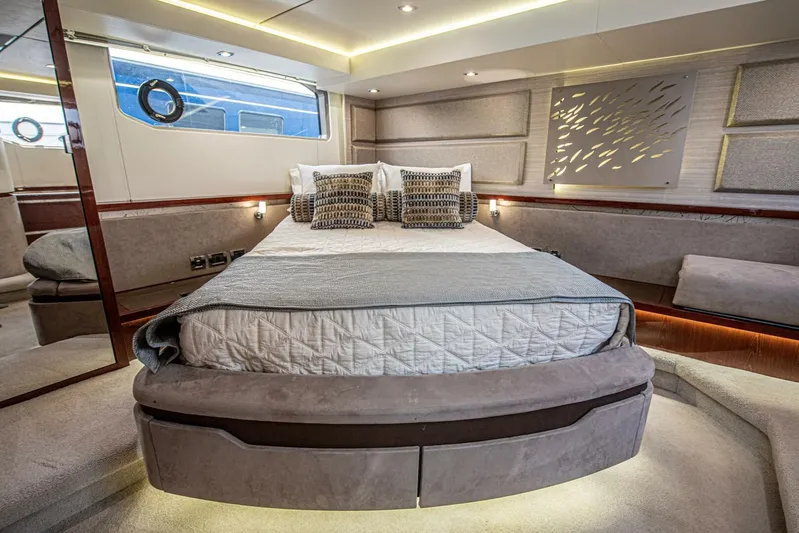 Bob 'n Around Yacht Photos Pics 2018 Sea Ray L550 - Image 54