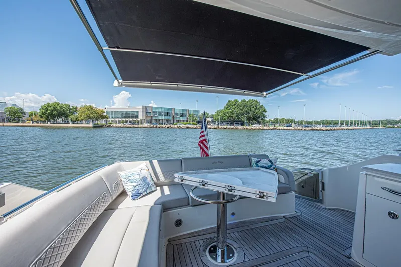 Bob 'n Around Yacht Photos Pics 2018 Sea Ray L550 - Image 24
