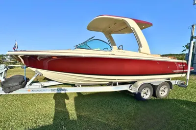 Chris-Craft Launch 25 GT