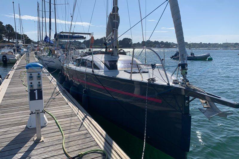 2014 RM Yachts RM 890