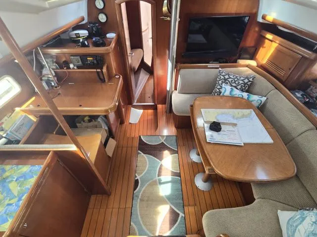 Aeolus Yacht Photos Pics 