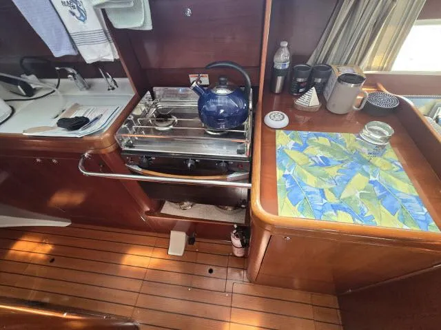 Aeolus Yacht Photos Pics 