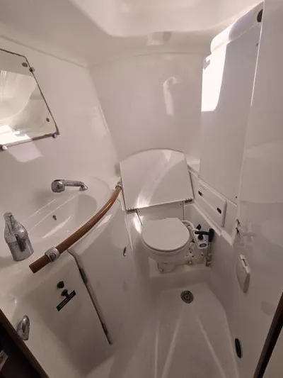 Aeolus Yacht Photos Pics 