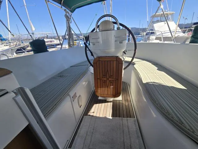 Aeolus Yacht Photos Pics 