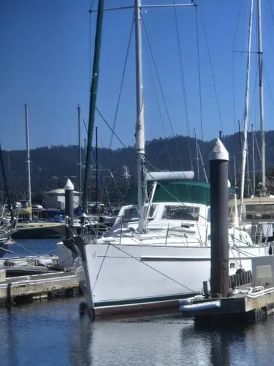 Aeolus Yacht Photos Pics 