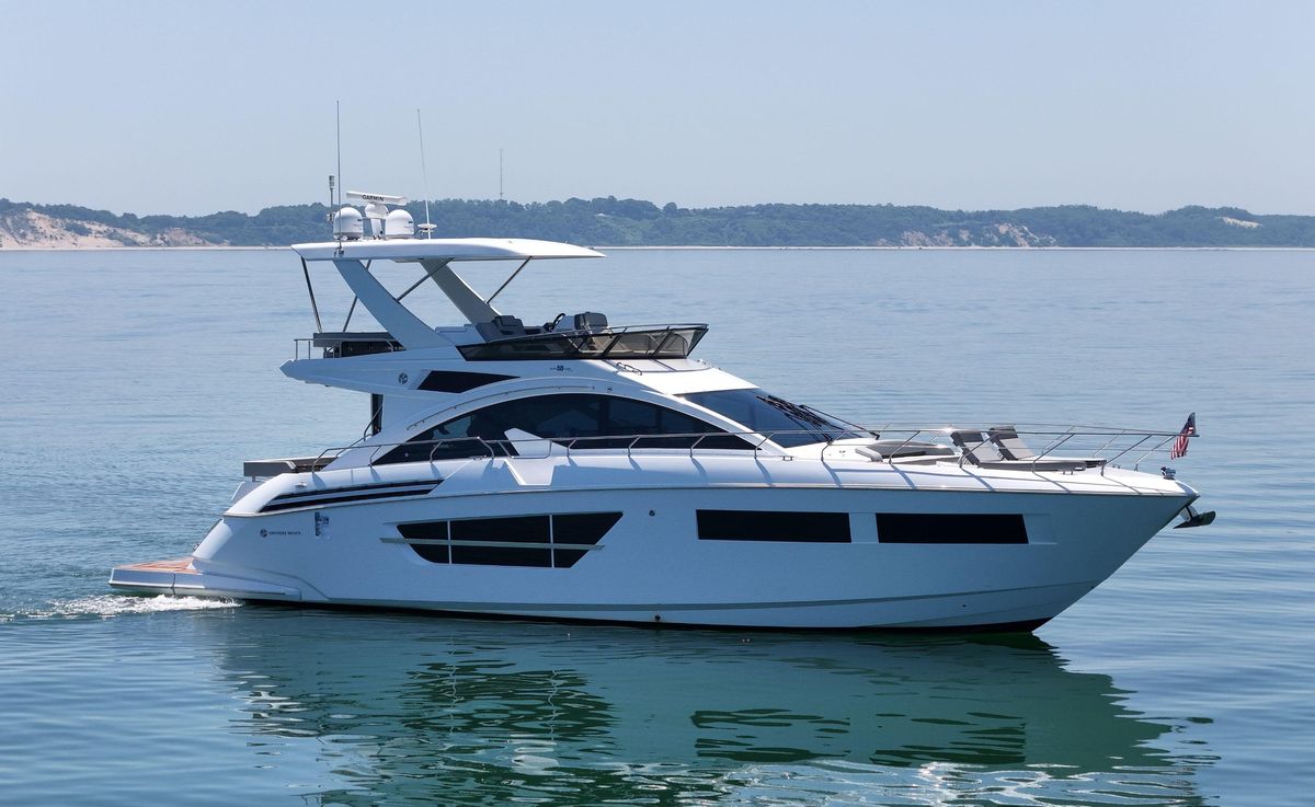 2022 Cruisers Yachts 59 