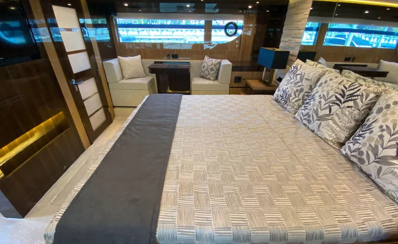 Radiant Yacht Photos Pics 