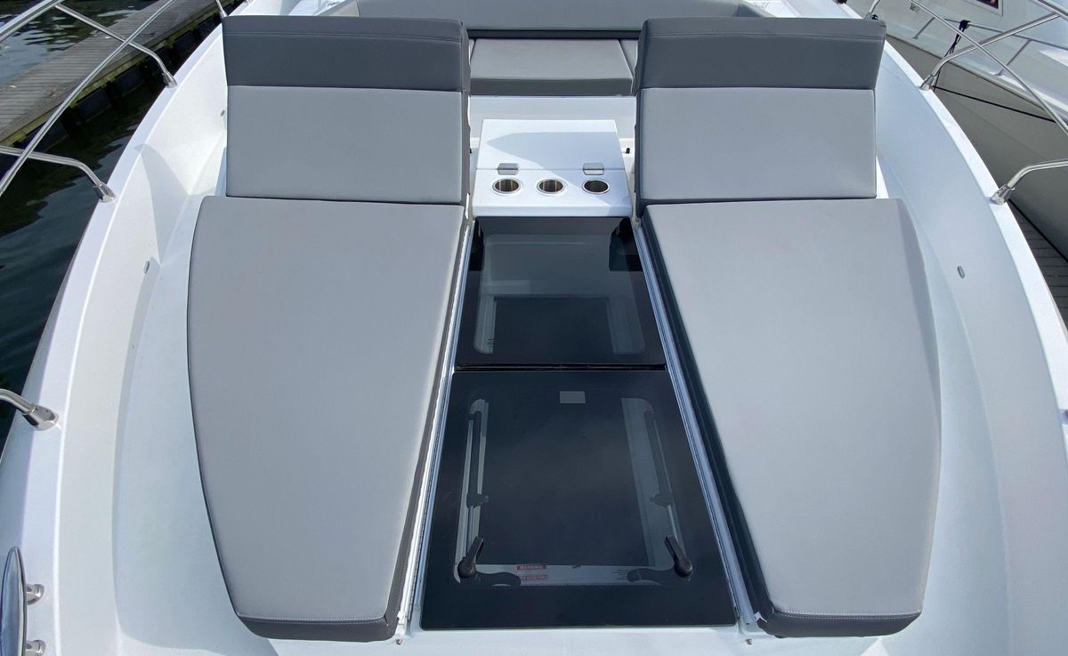 2022 Cruisers Yachts 59 