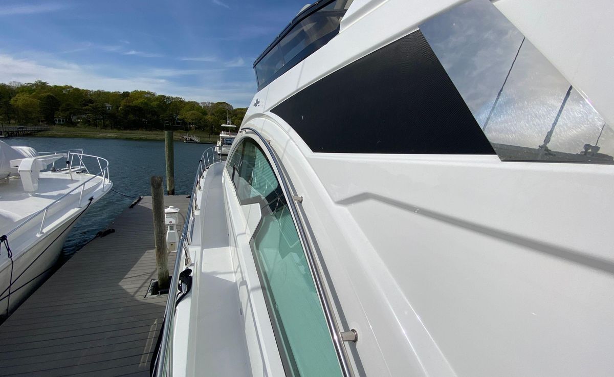 2022 Cruisers Yachts 59 