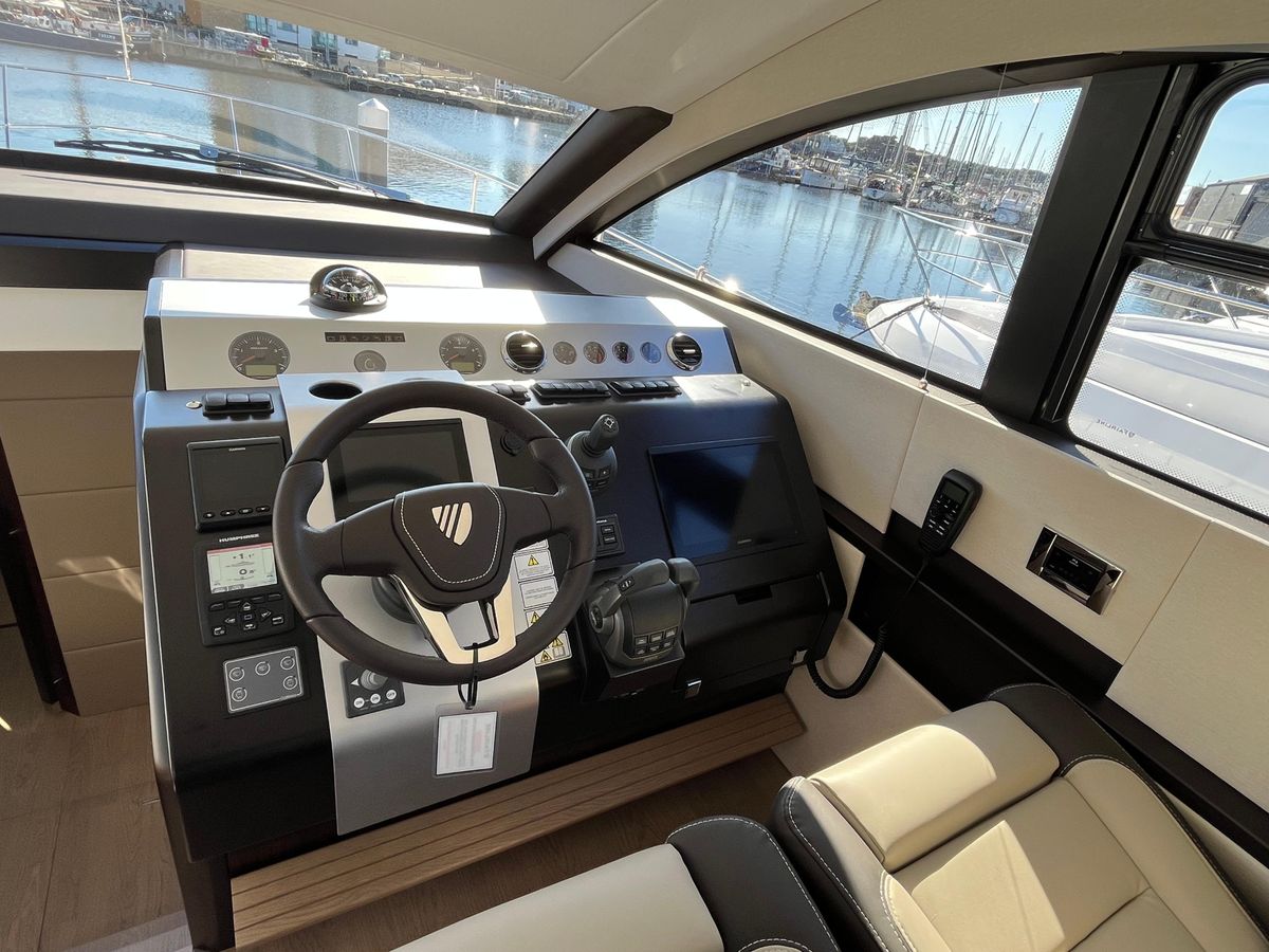2025 Fairline 51 