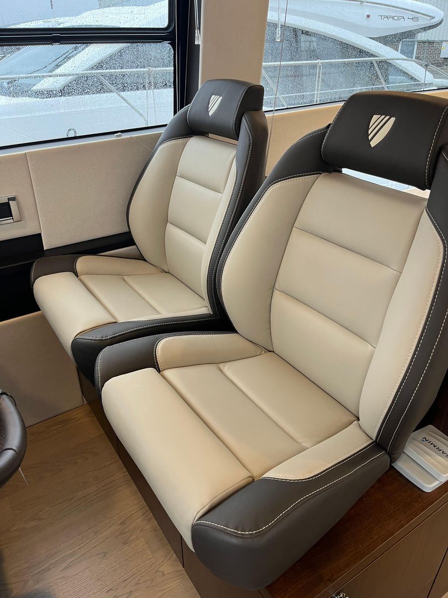 2025 Fairline 51 