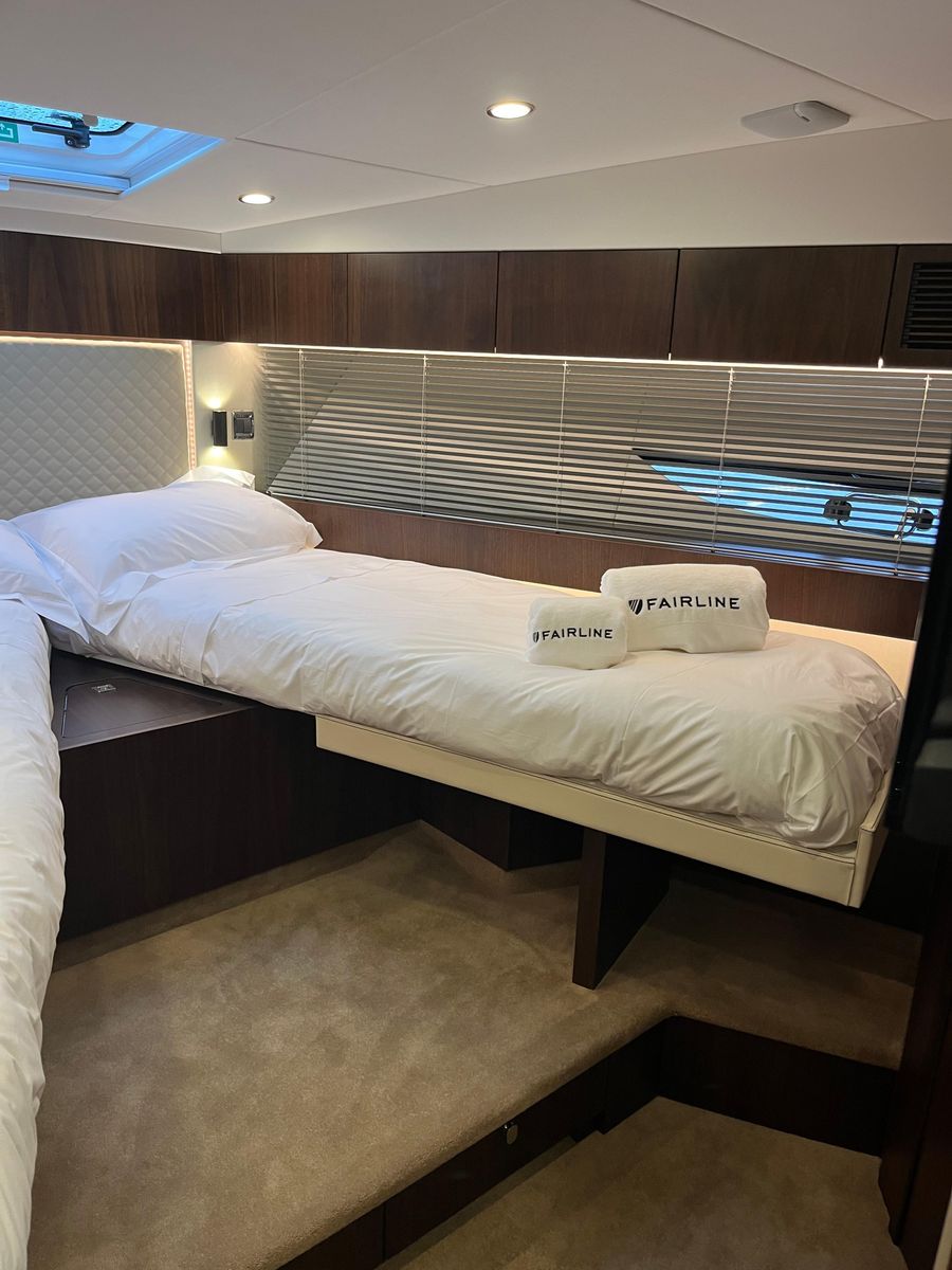 2025 Fairline 51 