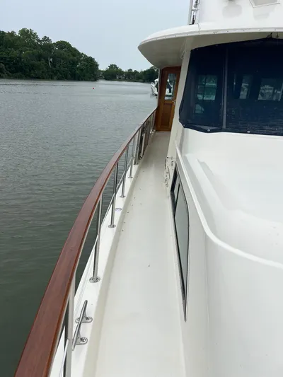 My Chanticleer Yacht Photos Pics Starboard fordeck facing aft