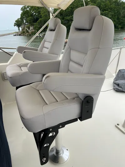 My Chanticleer Yacht Photos Pics Flybridge helm chairs