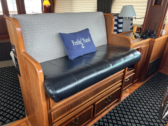 My Chanticleer Yacht Photos Pics Pilothouse bench seat