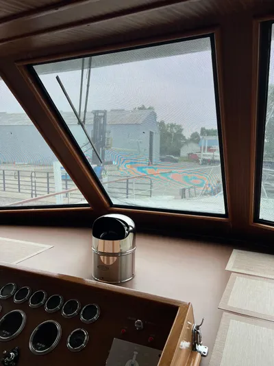 My Chanticleer Yacht Photos Pics Pilothouse