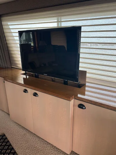 My Chanticleer Yacht Photos Pics Salon T.V. on lift