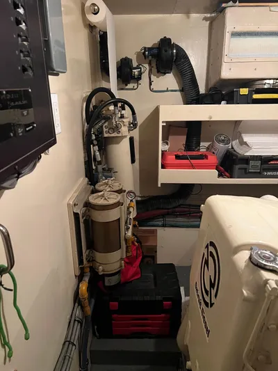 My Chanticleer Yacht Photos Pics Engine room