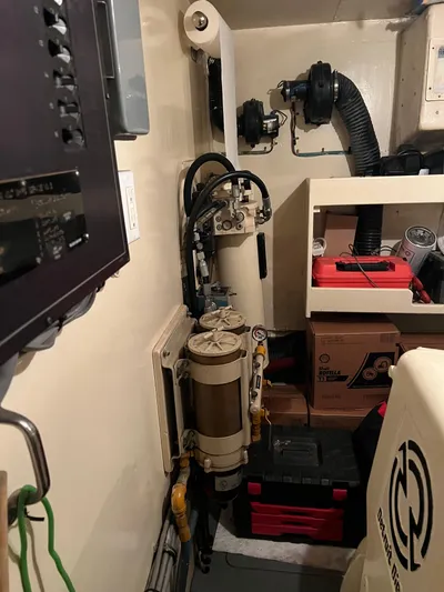 My Chanticleer Yacht Photos Pics Engine room